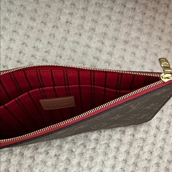 Louis Vuitton neverfull mm pouch AUTHENTIC - Picture 2 of 5